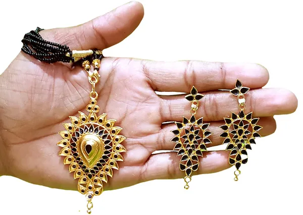 Assamese_Traditional_Gold_Plated_Black_Colour_Dugdugi_Tassel_Jewellery_Set_For_Women